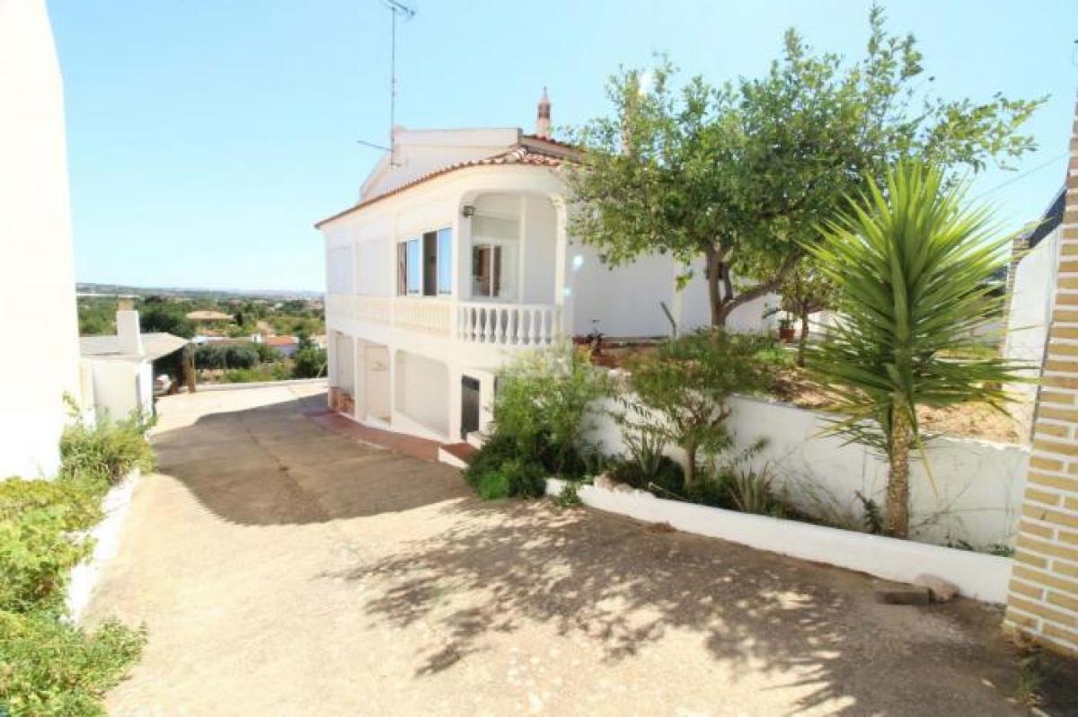 Picture of Villa For Sale in Faro, Algarve, Portugal