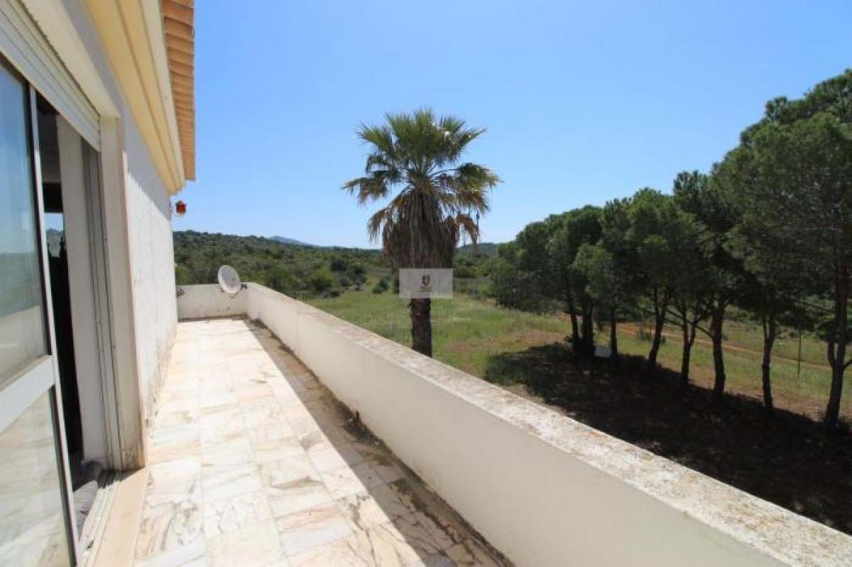 Picture of Villa For Sale in Faro, Algarve, Portugal