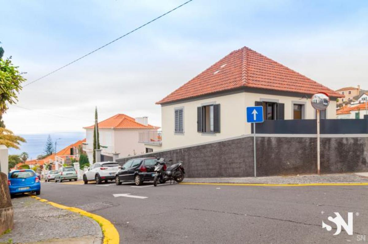 Picture of Villa For Sale in Funchal, Madeira, Portugal