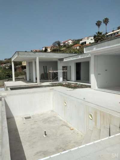 Villa For Sale in Calheta, Portugal