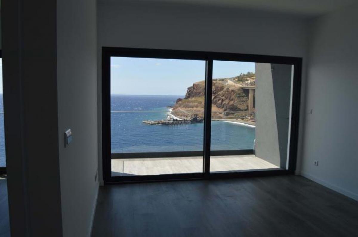 Picture of Apartment For Sale in Santa Cruz, Madeira, Portugal