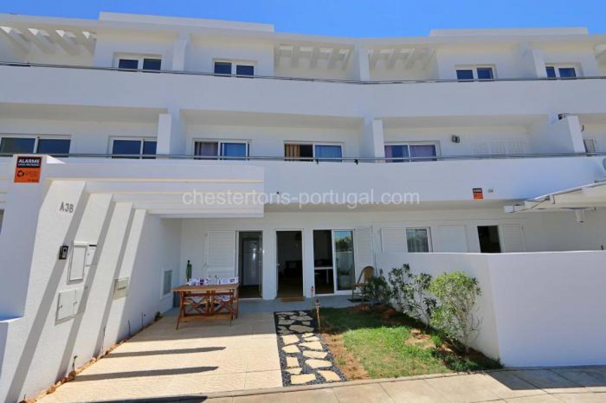 Picture of Apartment For Sale in Mexilhoeira Grande, Algarve, Portugal