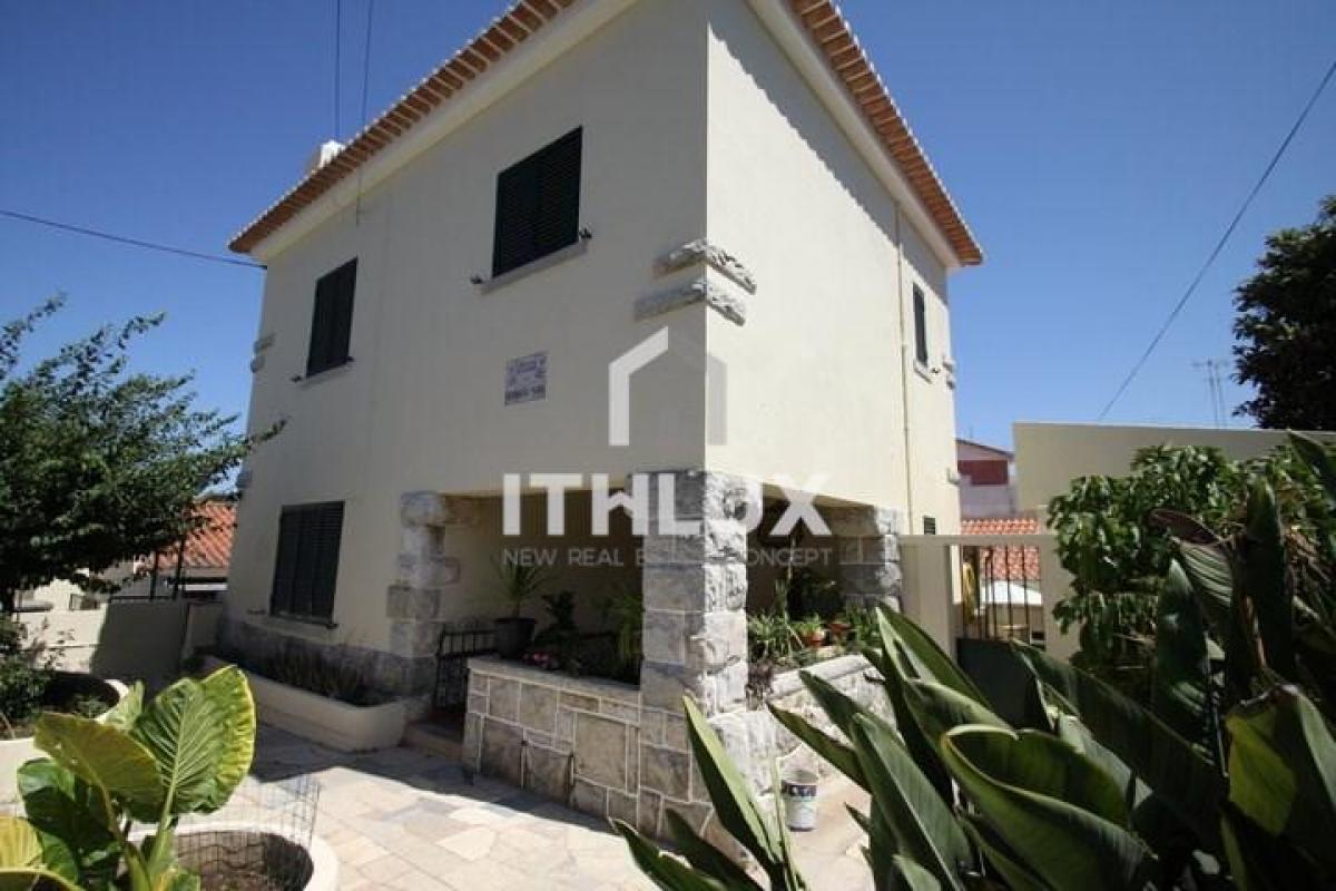 Picture of Villa For Sale in Cascais, Estremadura, Portugal