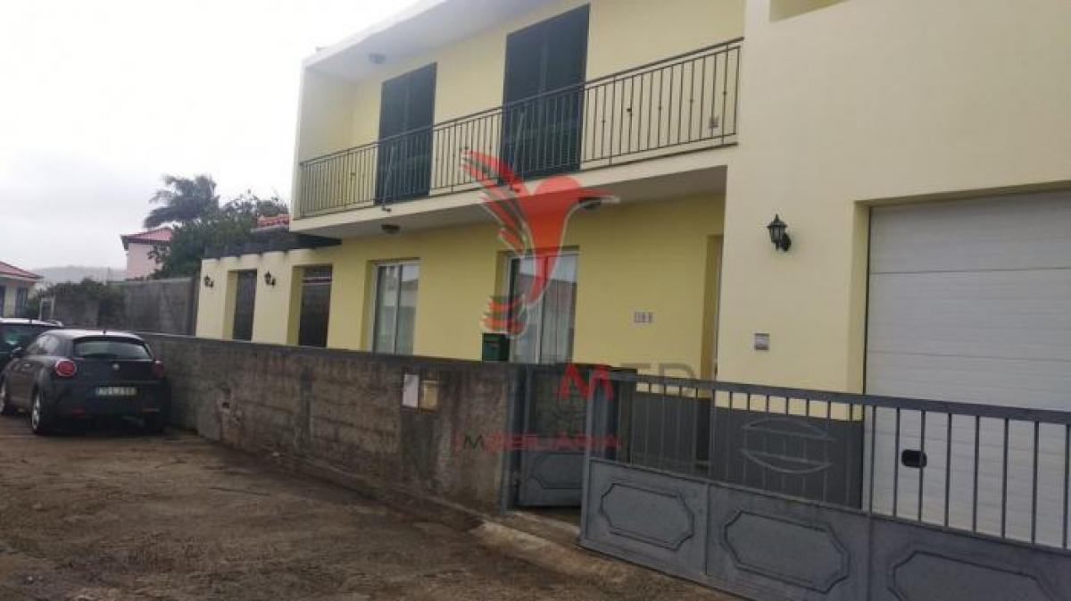 Picture of Home For Sale in Santa Cruz, Madeira, Portugal