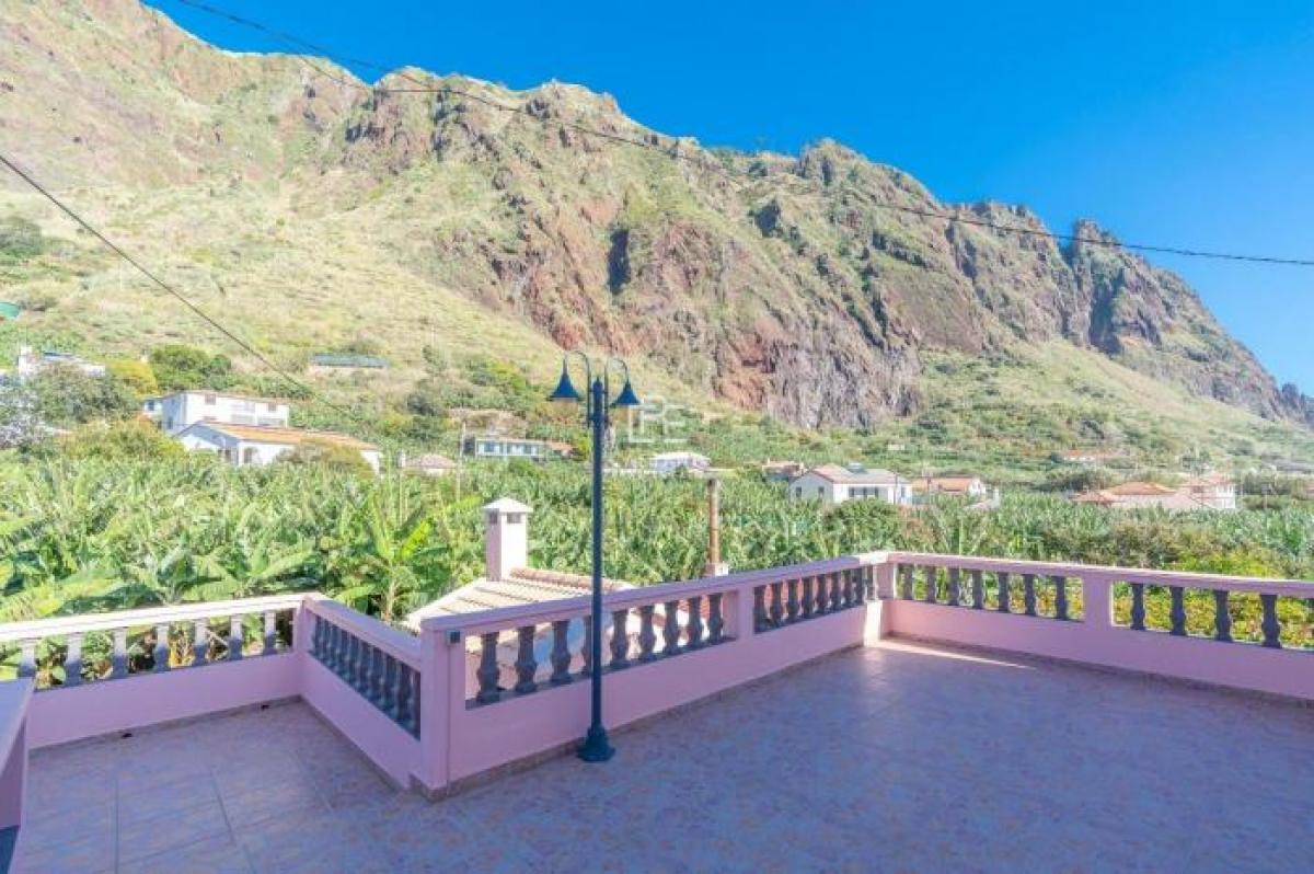 Picture of Villa For Sale in Calheta, Madeira, Portugal