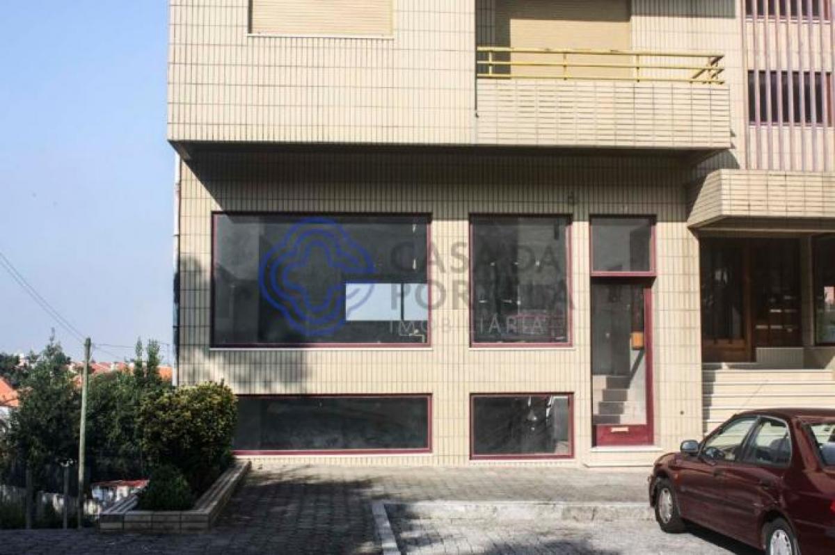 Picture of Retail For Sale in Vila Nova De Gaia, Eastern Tobago, Portugal