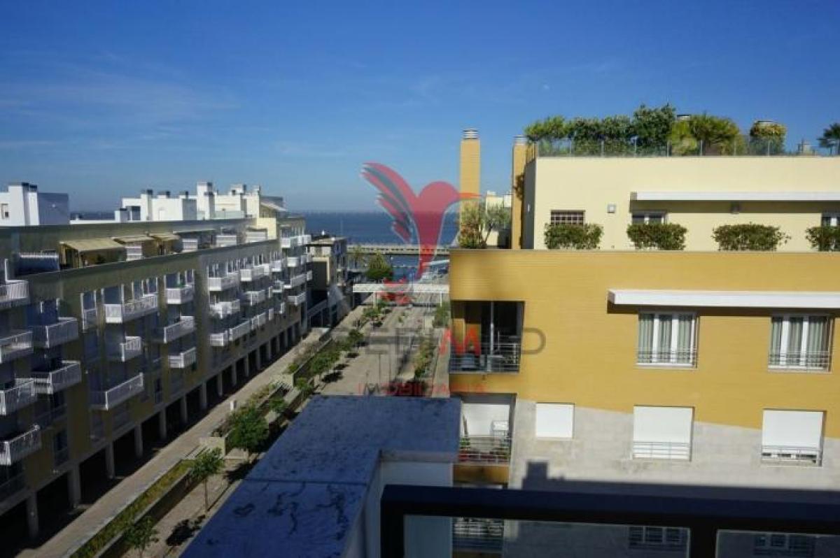 Picture of Retail For Sale in Lisboa, Lisboa, Portugal