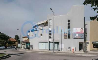 Retail For Sale in Vila Nova De Gaia, Portugal