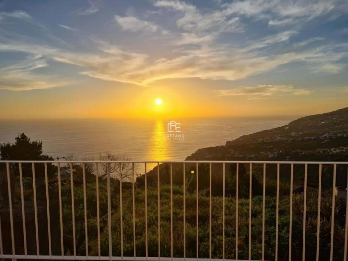 Picture of Villa For Sale in Calheta, Madeira, Portugal