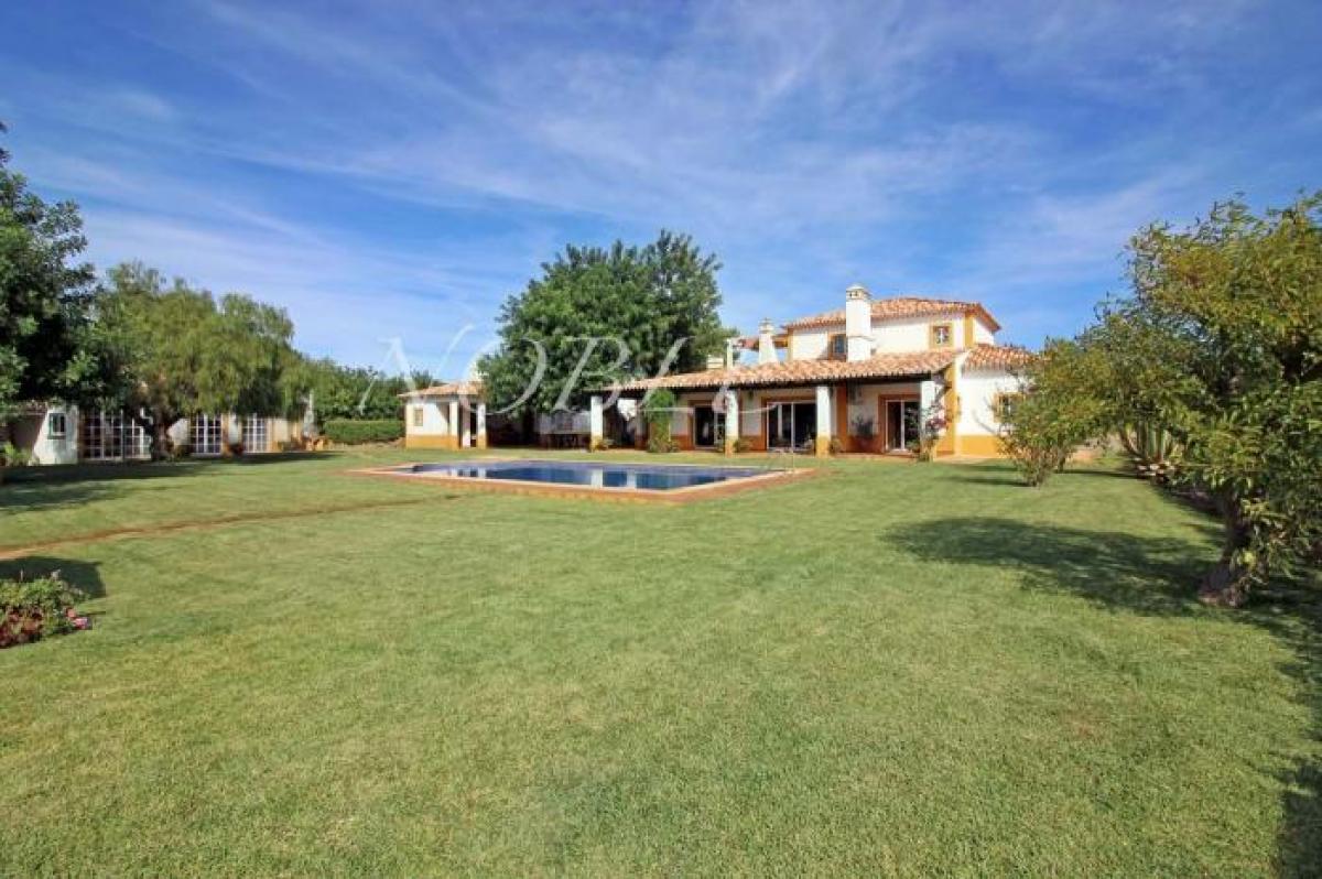 Picture of Villa For Sale in Silves, Algarve, Portugal