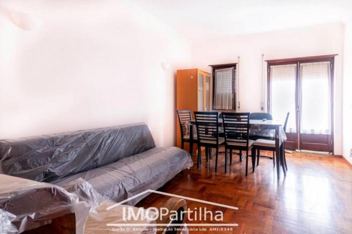 Picture of Apartment For Sale in Cascais, Estremadura, Portugal