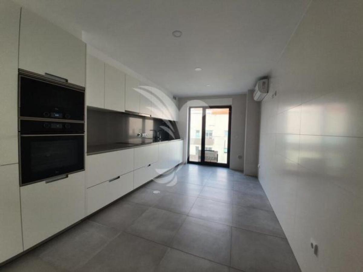 Picture of Apartment For Sale in Aveiro, Beira, Portugal