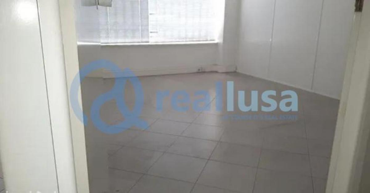 Picture of Retail For Sale in Vila Nova De Gaia, Eastern Tobago, Portugal