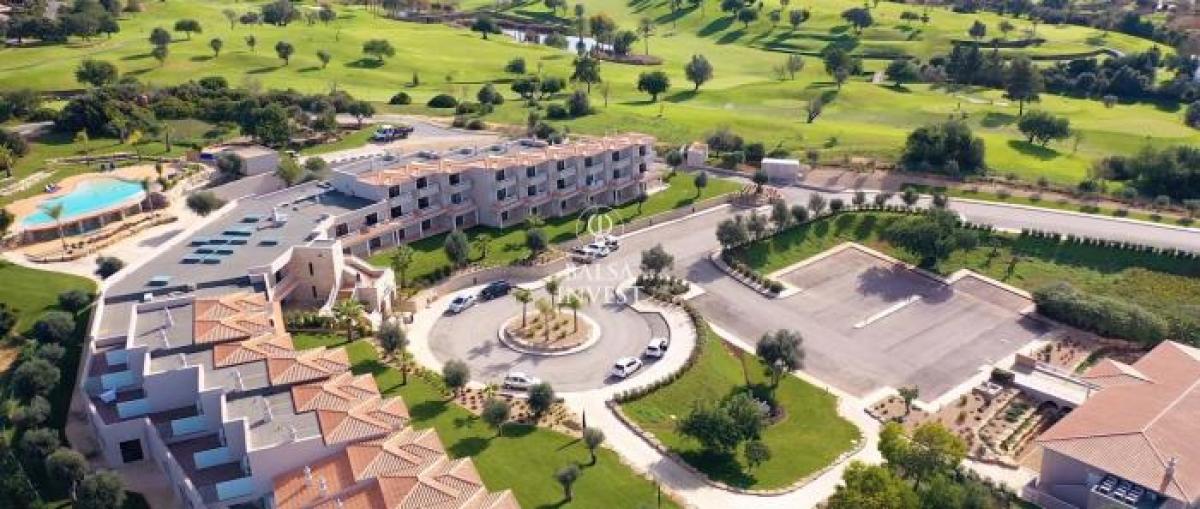 Picture of Apartment For Sale in Lagoa, Algarve, Portugal