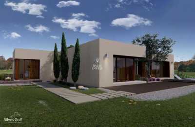 Villa For Sale in Silves, Portugal