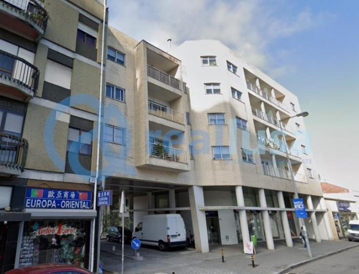 Picture of Retail For Sale in Vila Nova De Gaia, Eastern Tobago, Portugal