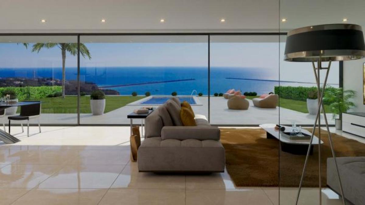 Picture of Villa For Sale in Lagoa, Algarve, Portugal