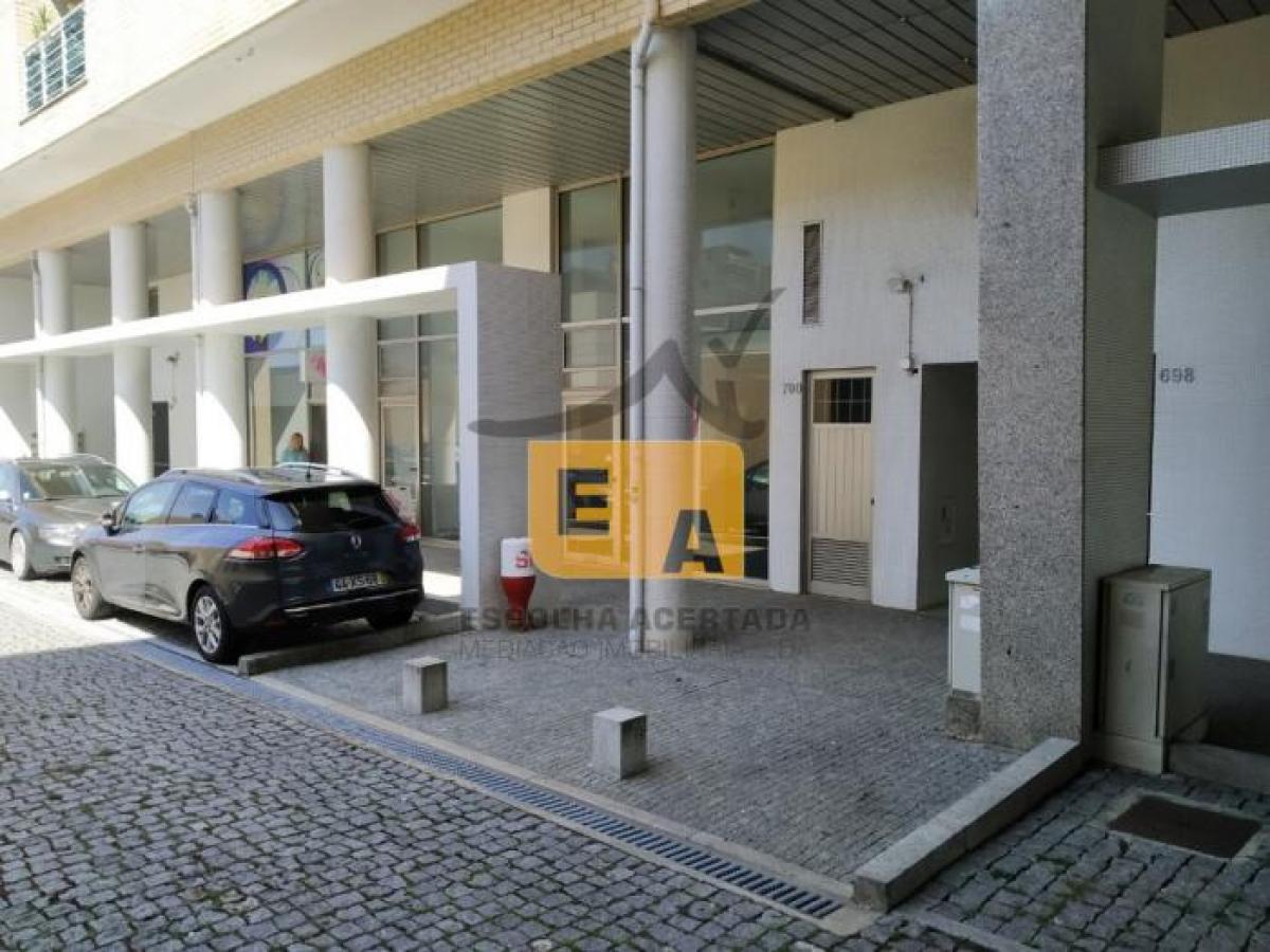 Picture of Retail For Sale in Vila Nova De Gaia, Eastern Tobago, Portugal