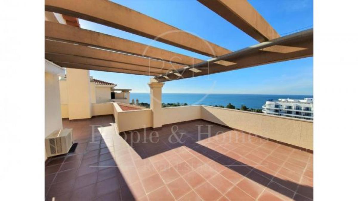 Picture of Apartment For Sale in Cascais, Estremadura, Portugal