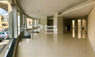 Retail For Sale in Vila Nova De Gaia, Portugal
