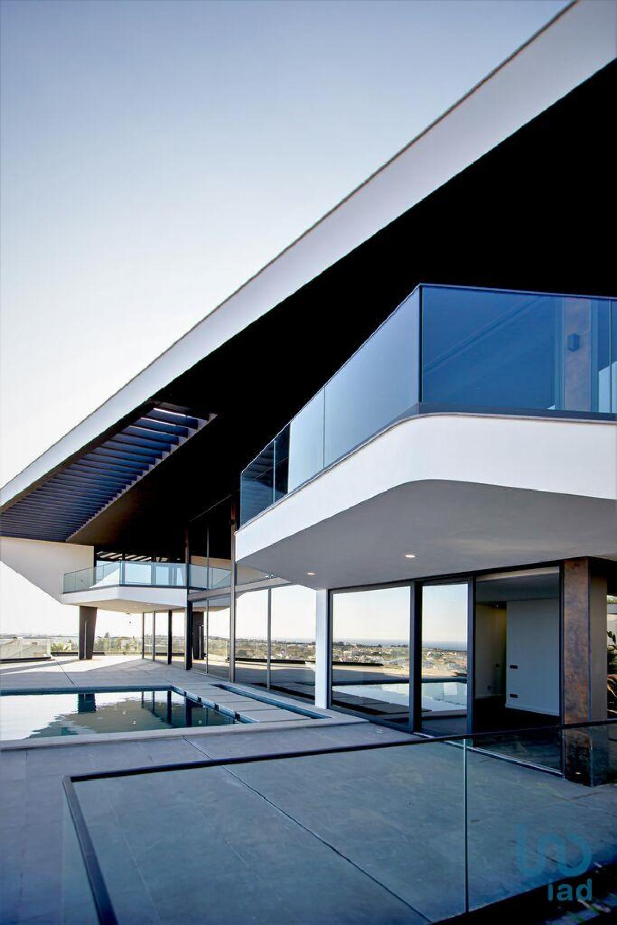 Picture of Home For Sale in Albufeira, Algarve, Portugal