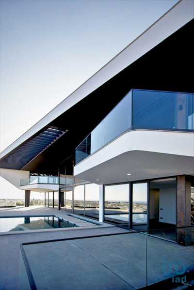 Home For Sale in Albufeira, Portugal