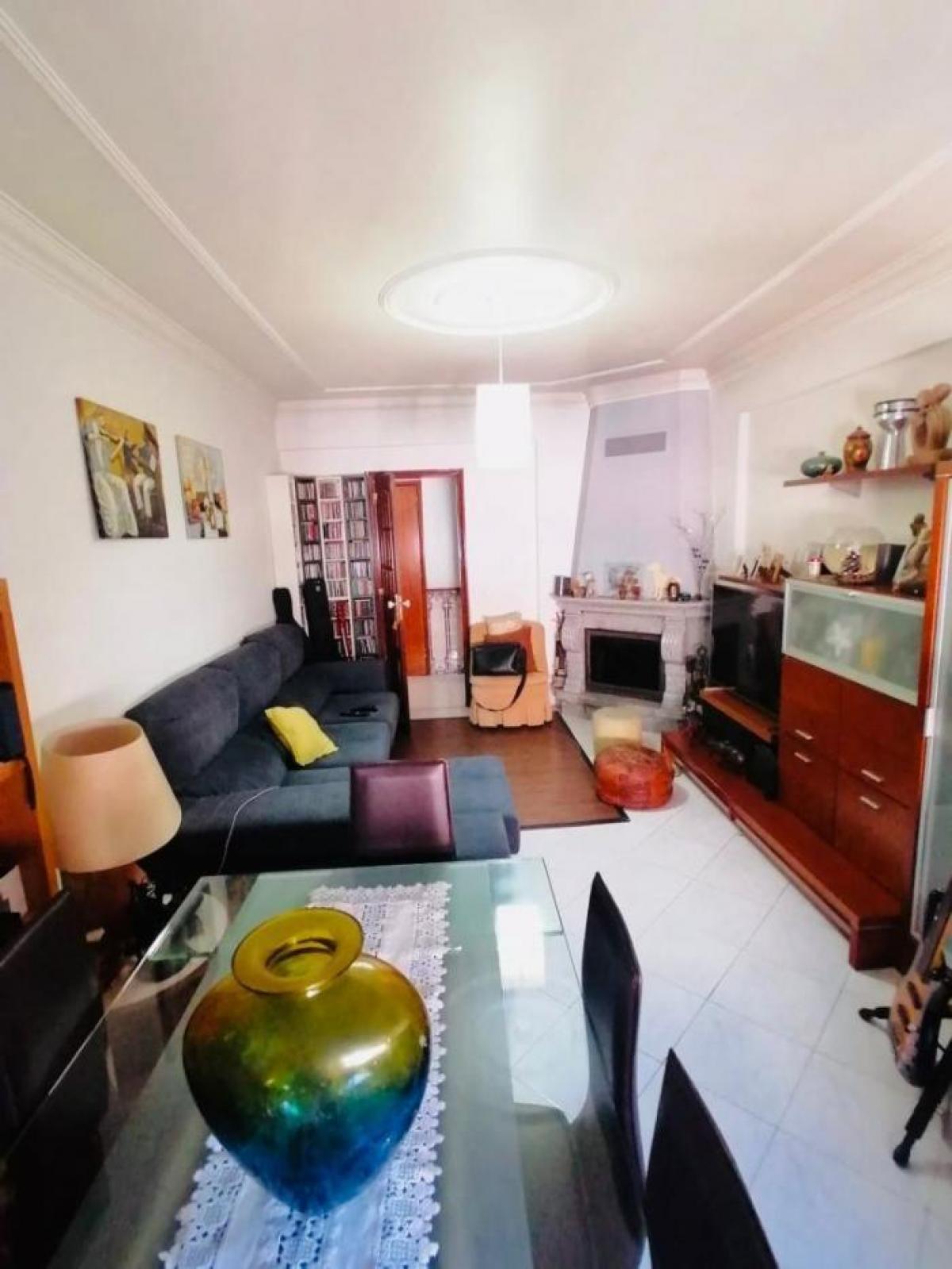 Picture of Apartment For Sale in Seixal, Madeira, Portugal