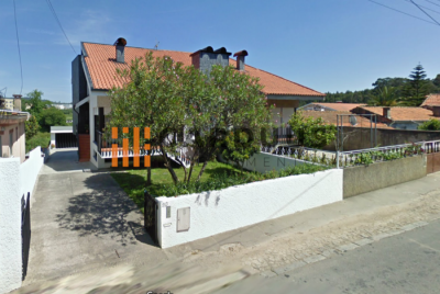 Villa For Sale in Vila Nova De Gaia, Portugal