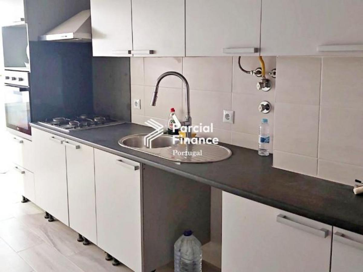 Picture of Apartment For Sale in Palmela, Sterea Ellas-Évvoia, Portugal