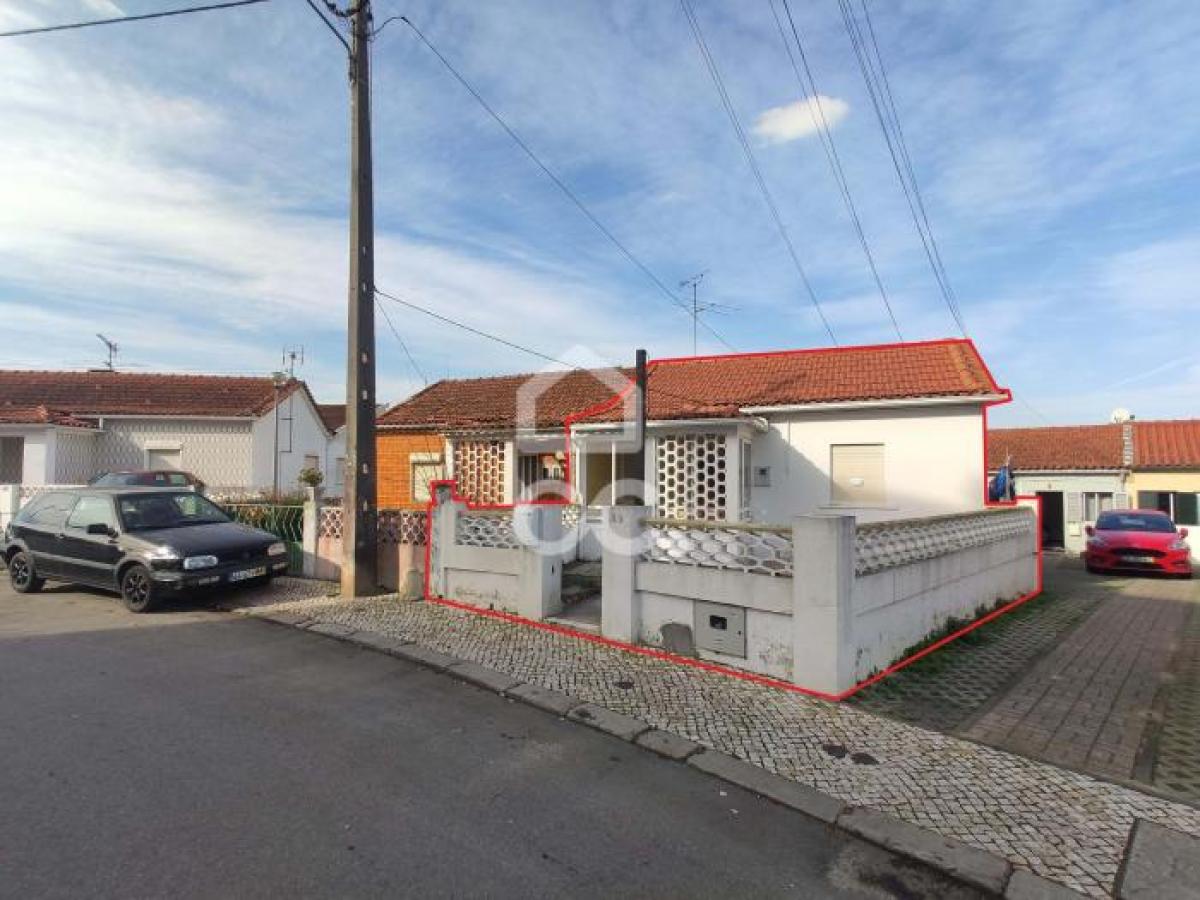 Picture of Villa For Sale in Coimbra, Beira, Portugal