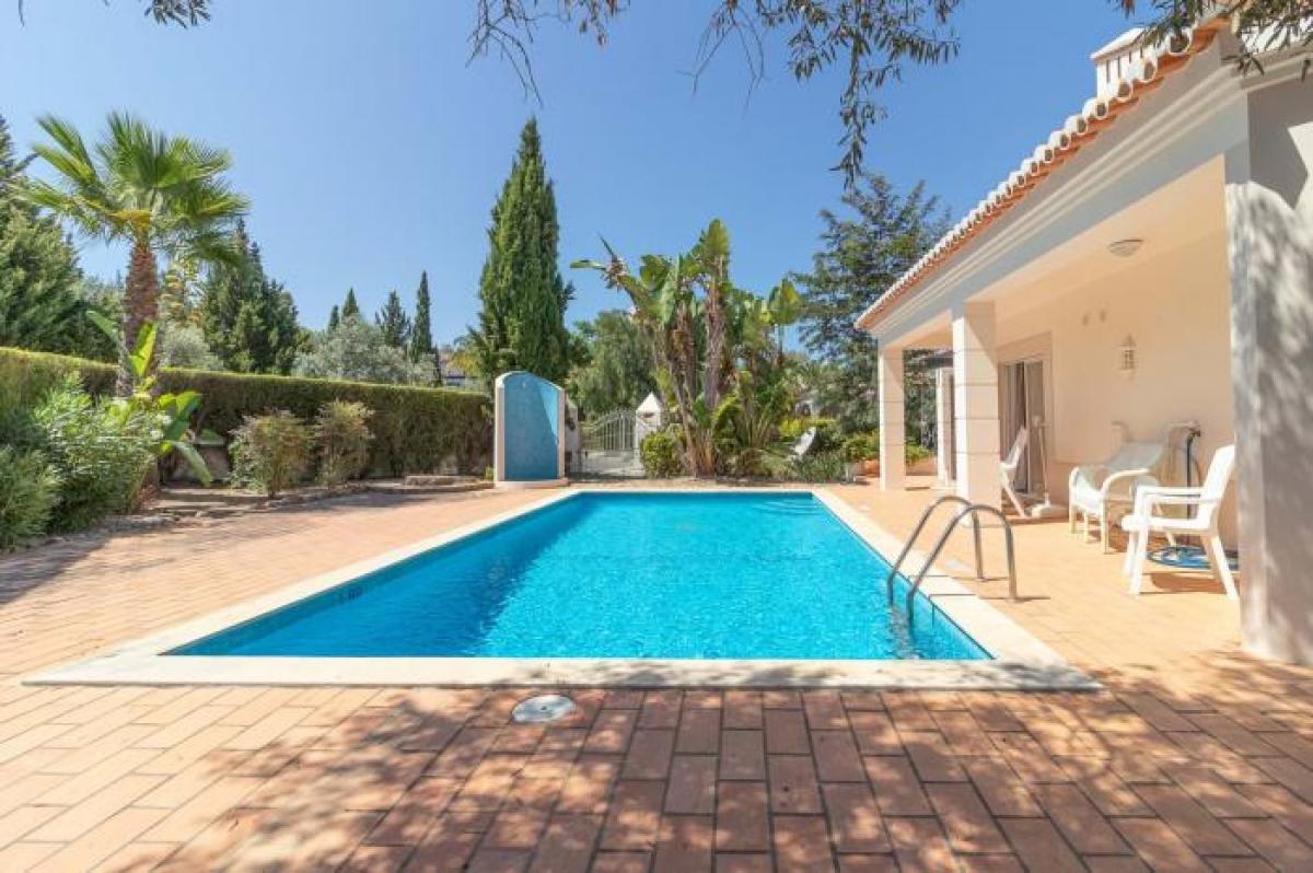 Picture of Villa For Sale in Lagoa, Algarve, Portugal