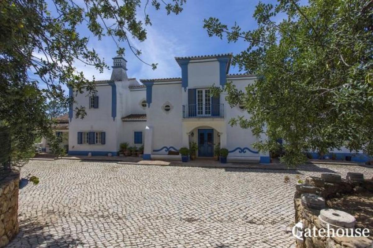 Picture of Villa For Sale in Almancil, Algarve, Portugal