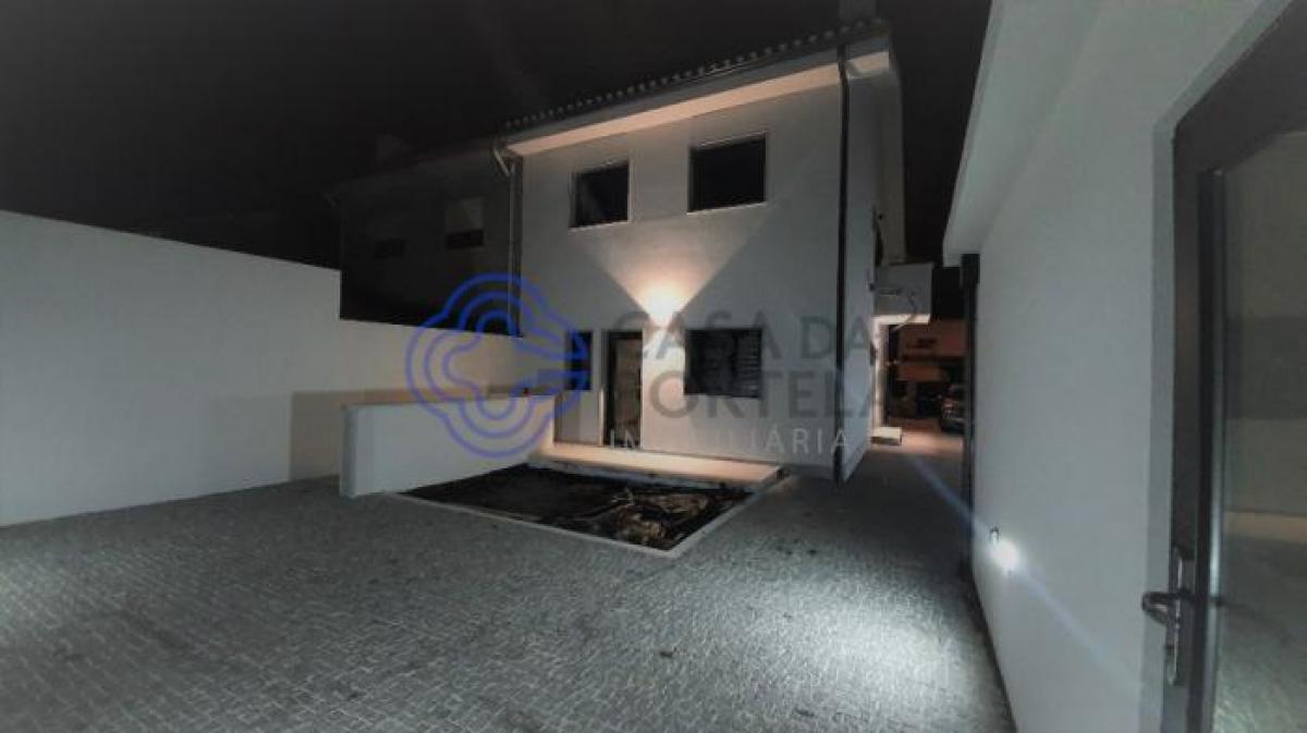 Picture of Home For Sale in Vila Nova De Gaia, Eastern Tobago, Portugal