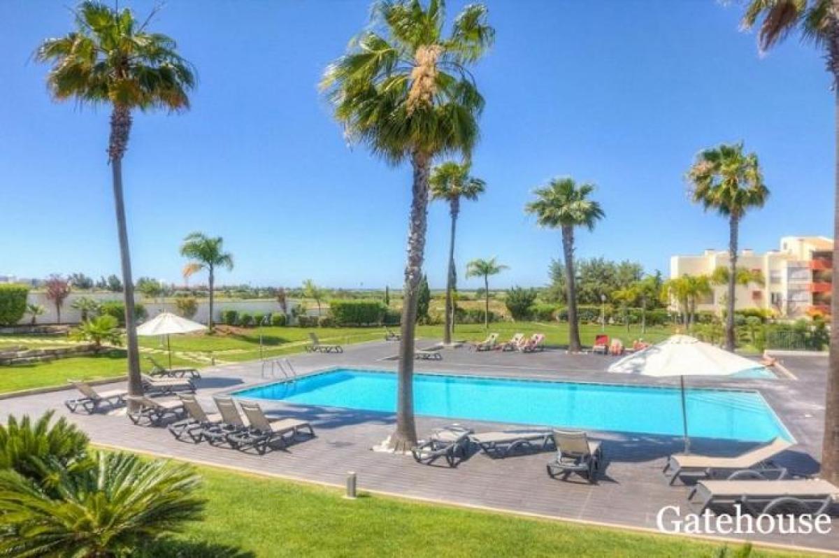 Picture of Apartment For Sale in Vilamoura, Algarve, Portugal