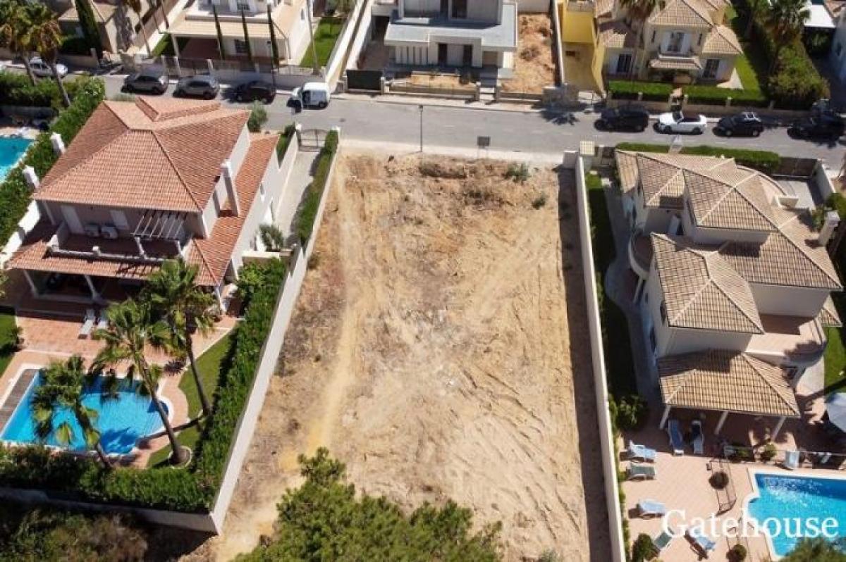 Picture of Residential Land For Sale in Quinta Do Lago, Algarve, Portugal