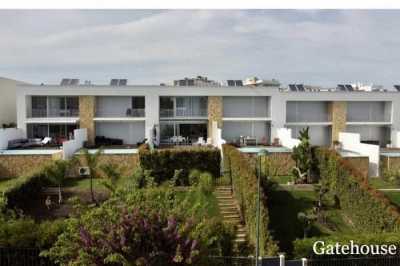 Villa For Sale in Albufeira, Portugal