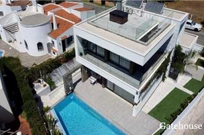 Villa For Sale in Vilamoura, Portugal
