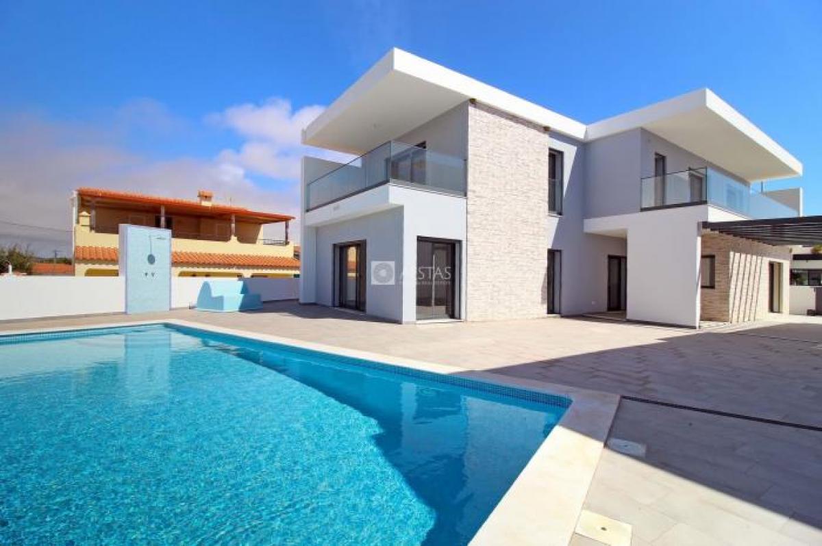 Picture of Villa For Sale in Castro Marim, Faro, Portugal