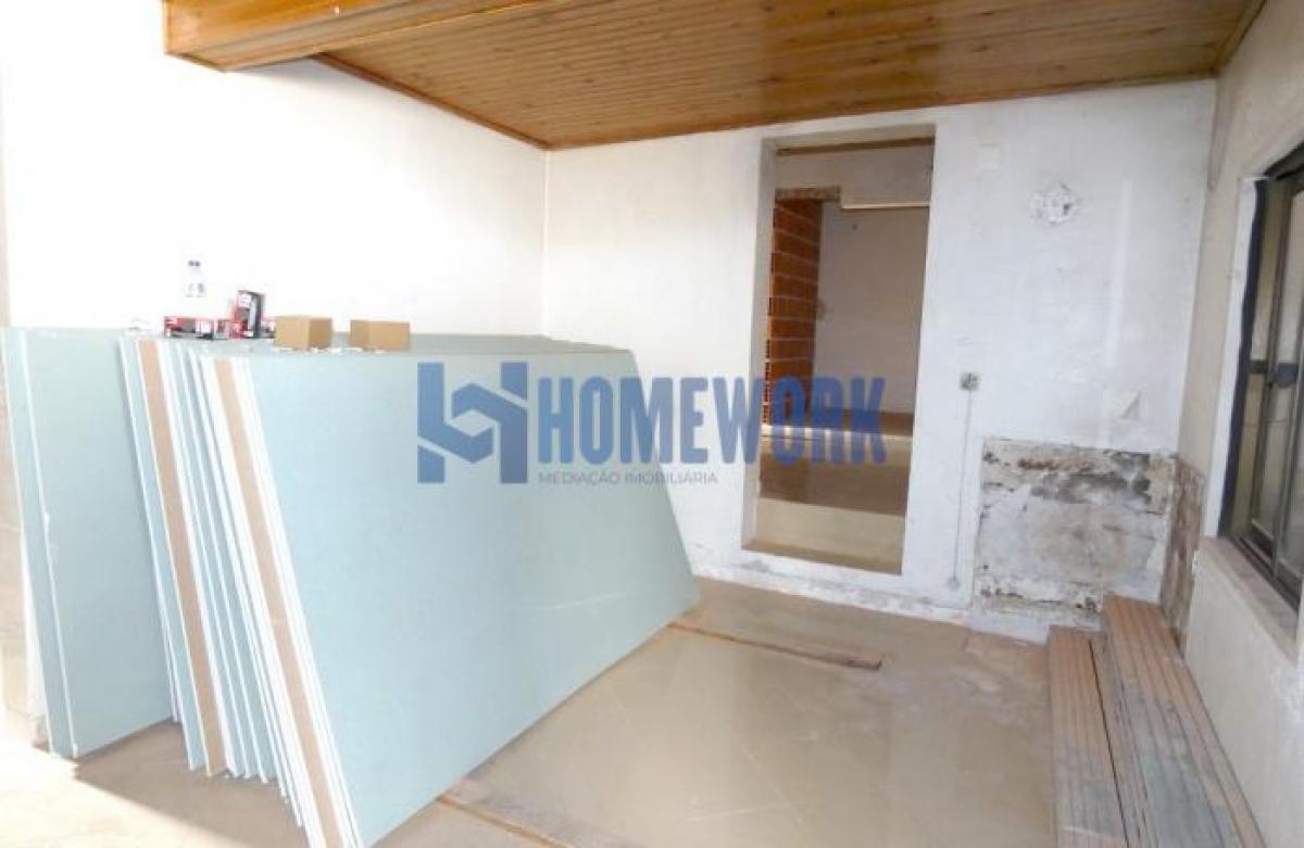 Picture of Home For Sale in Lisboa, Lisboa, Portugal