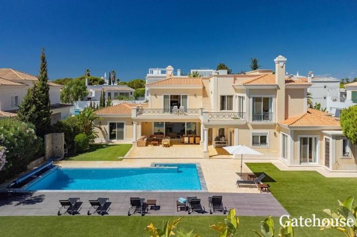 Picture of Villa For Sale in Quinta Do Lago, Algarve, Portugal
