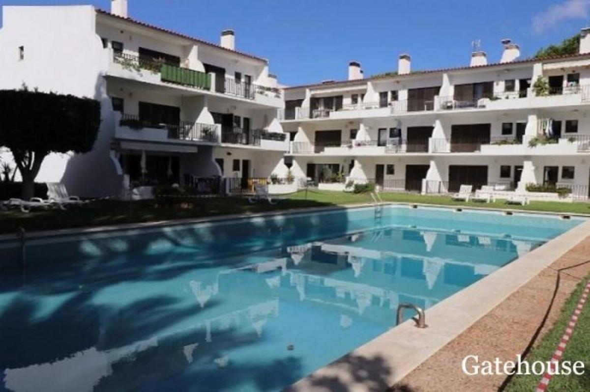 Picture of Apartment For Sale in Vilamoura, Algarve, Portugal