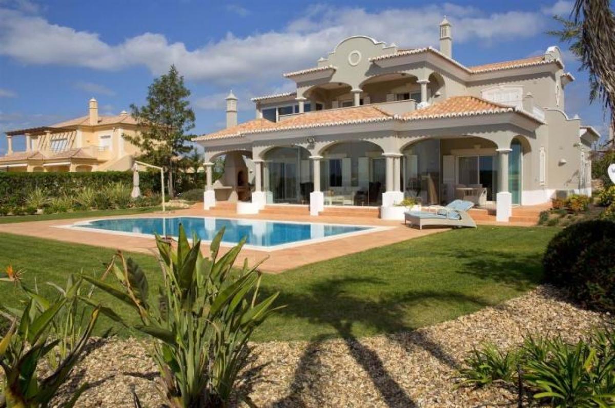 Picture of Villa For Sale in Lagoa, Algarve, Portugal