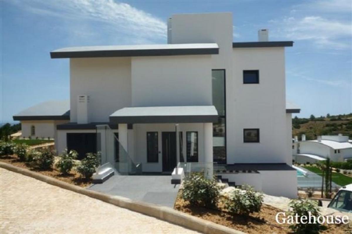 Picture of Villa For Sale in Burgau, Algarve, Portugal