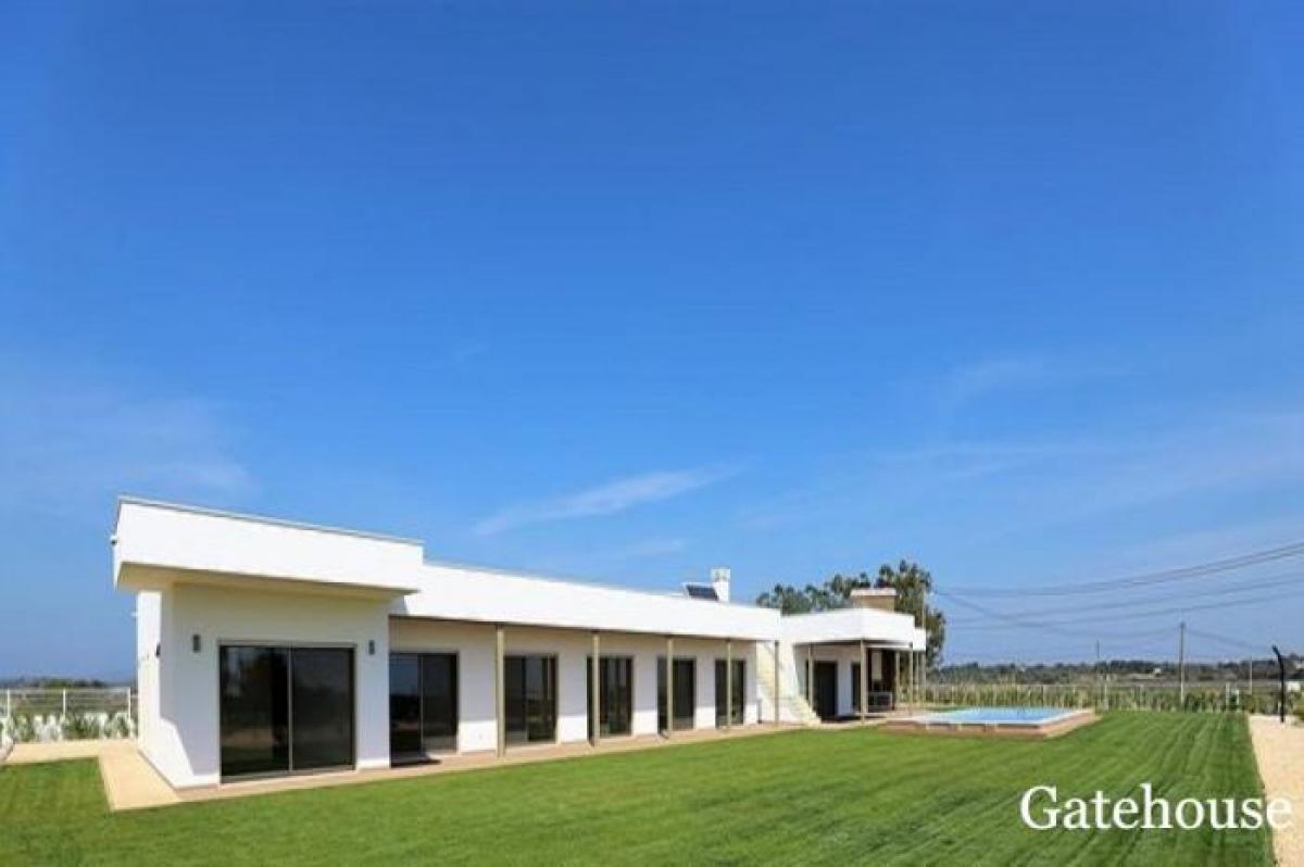 Picture of Villa For Sale in Odiaxere, Faro (algarve), Portugal