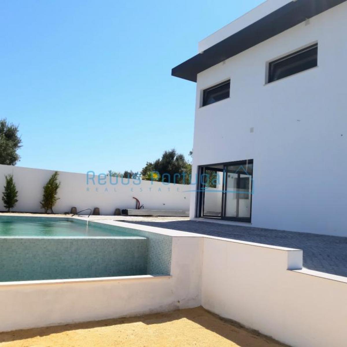 Picture of Home For Sale in Faro, Algarve, Portugal