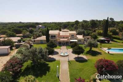 Villa For Sale in Vilamoura, Portugal