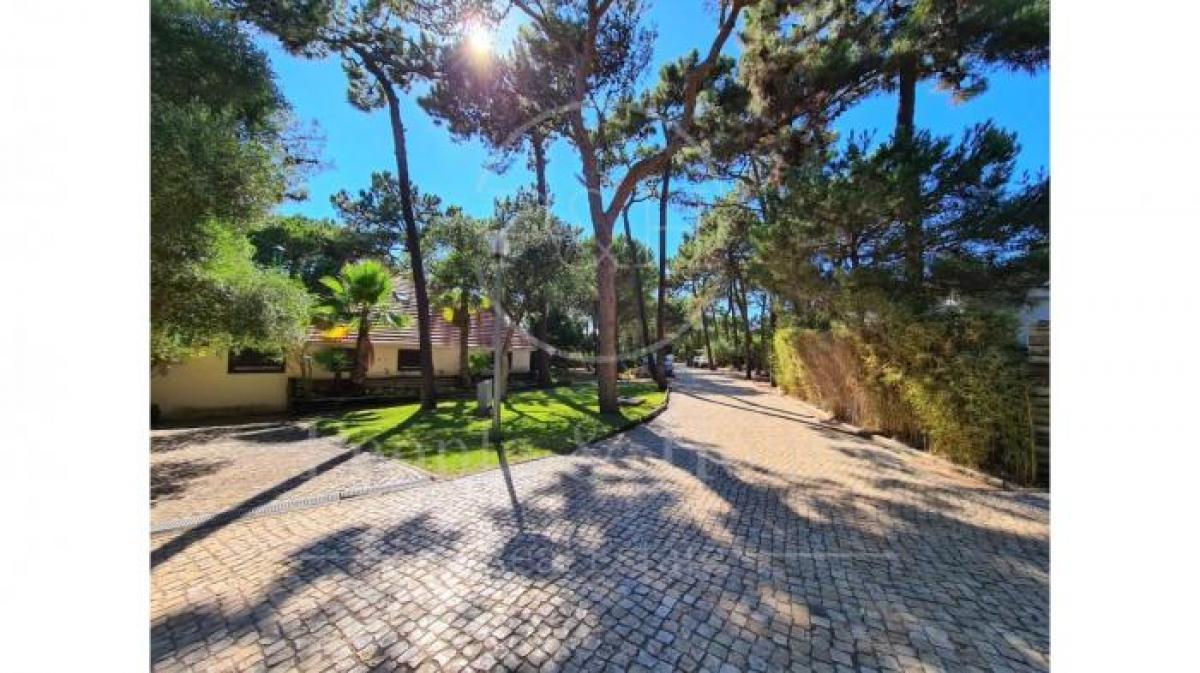 Picture of Home For Sale in Cascais, Estremadura, Portugal