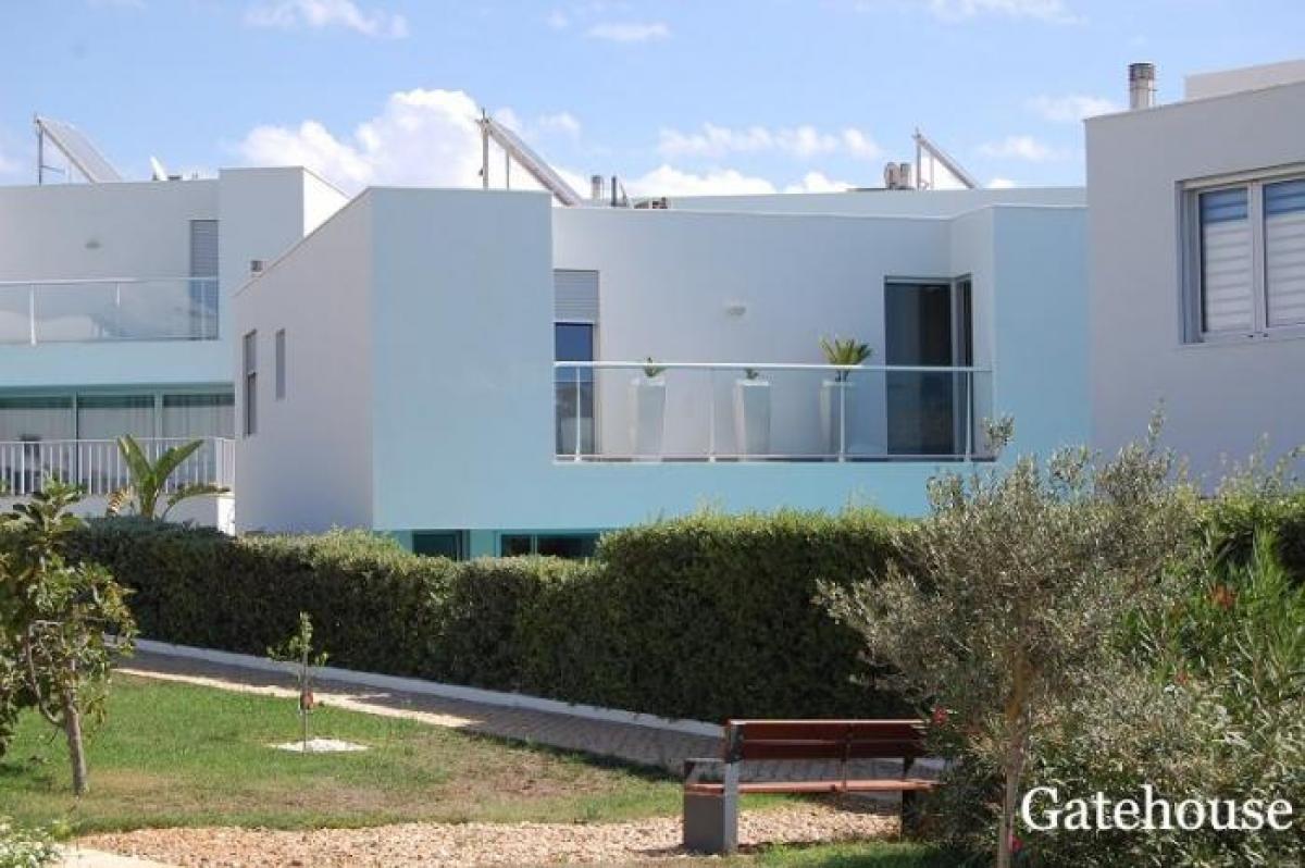 Picture of Villa For Sale in Ferragudo, Algarve, Portugal