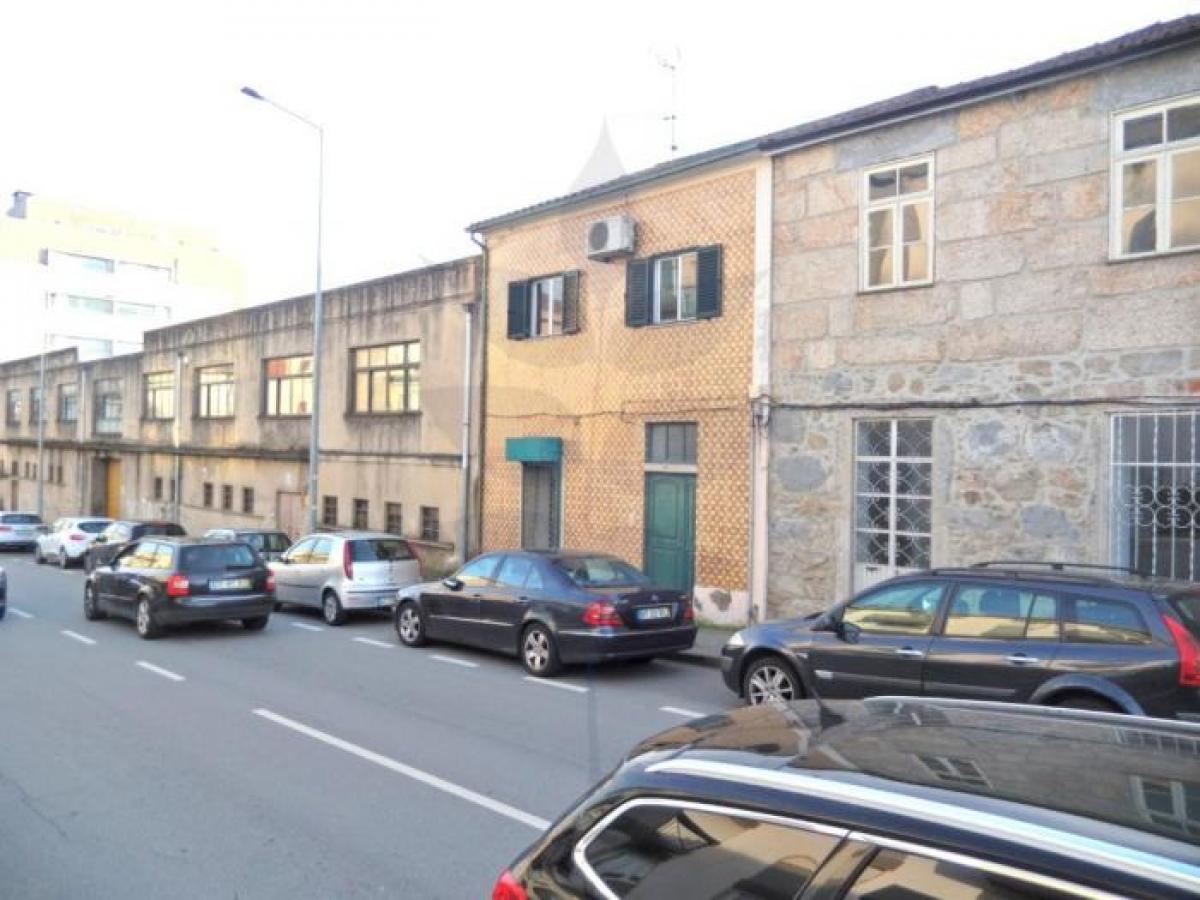 Picture of Home For Sale in Braga, Entre-Douro-e-Minho, Portugal