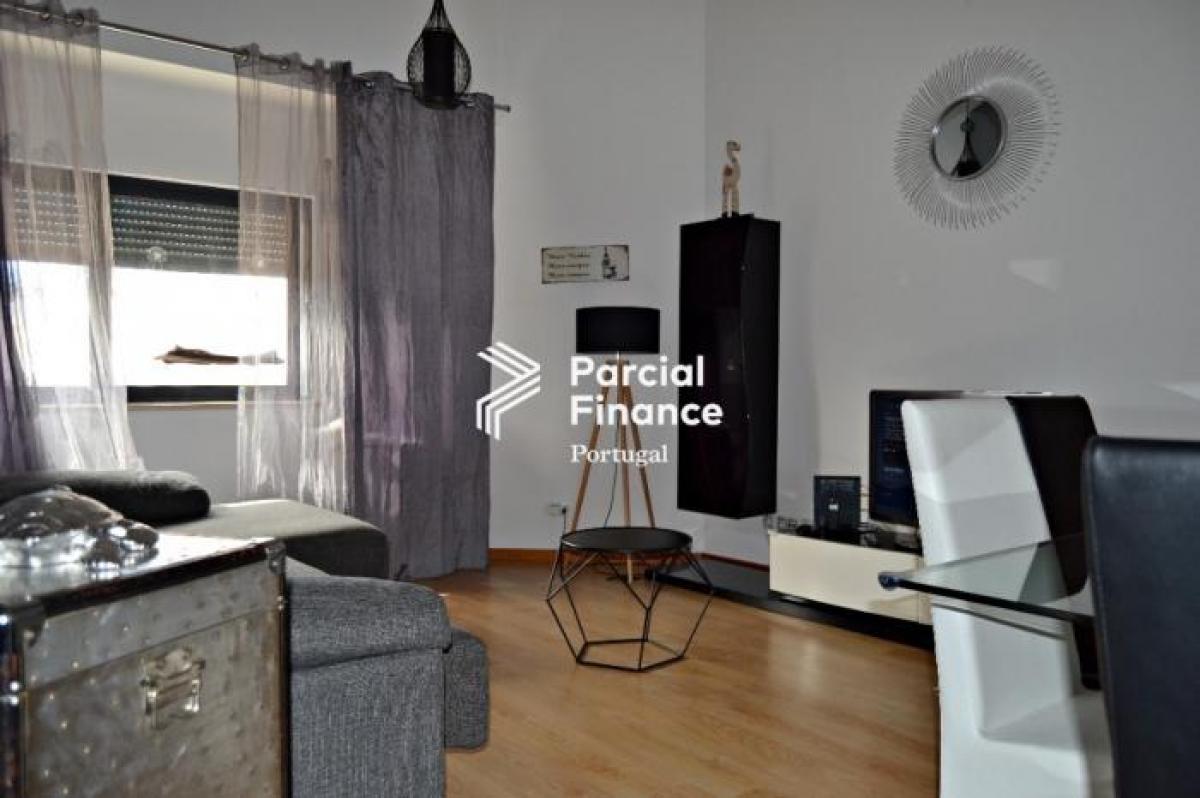 Picture of Apartment For Sale in Palmela, Sterea Ellas-Évvoia, Portugal